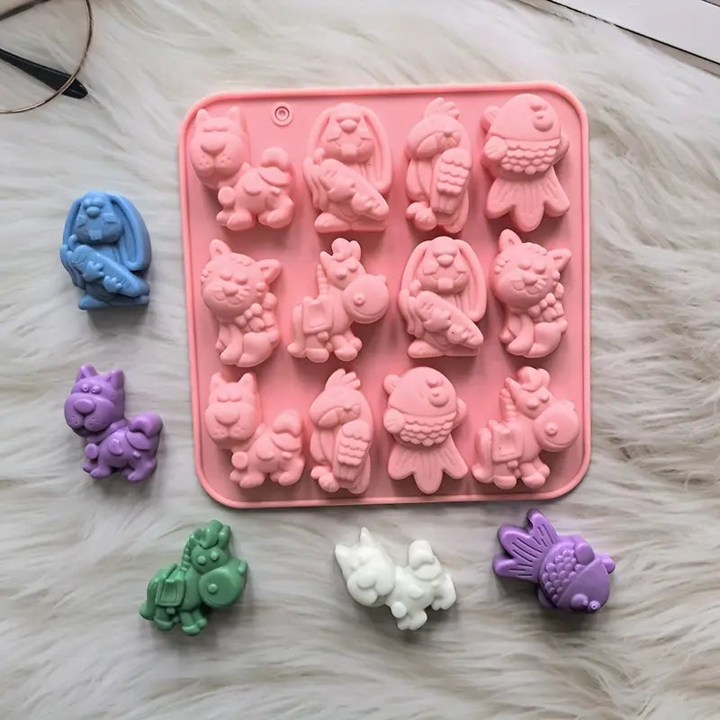 Silikon-Seifenform Cartoon-Tiere – 12 Mulden in Rosa