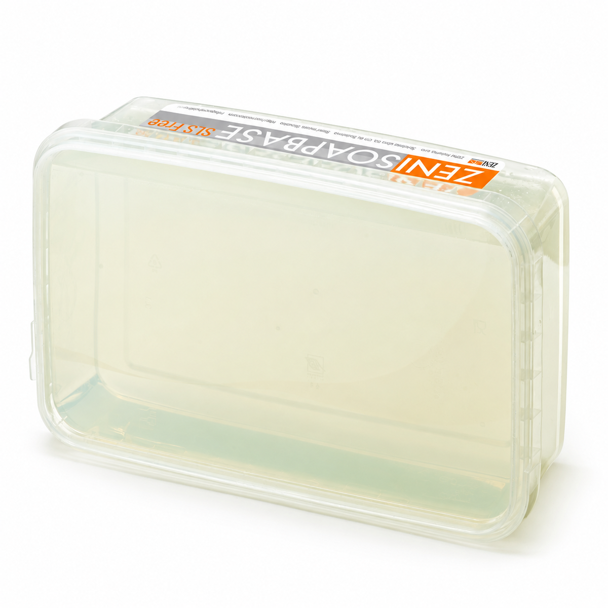 Verpackung der ZENISOAPBASE MAXI Olive Clear Seifenbasis vor weißem Hintergrund.